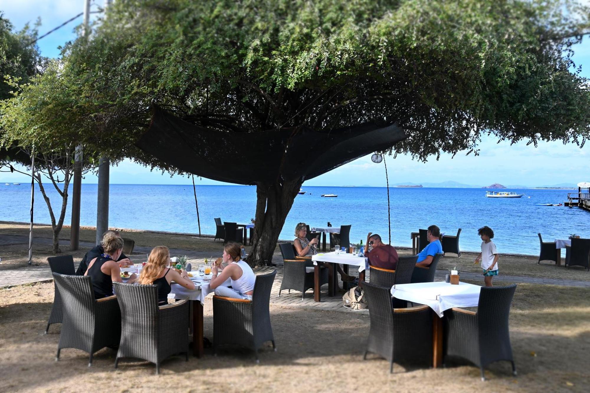 Kokomo Resort Gili Gede Exterior photo