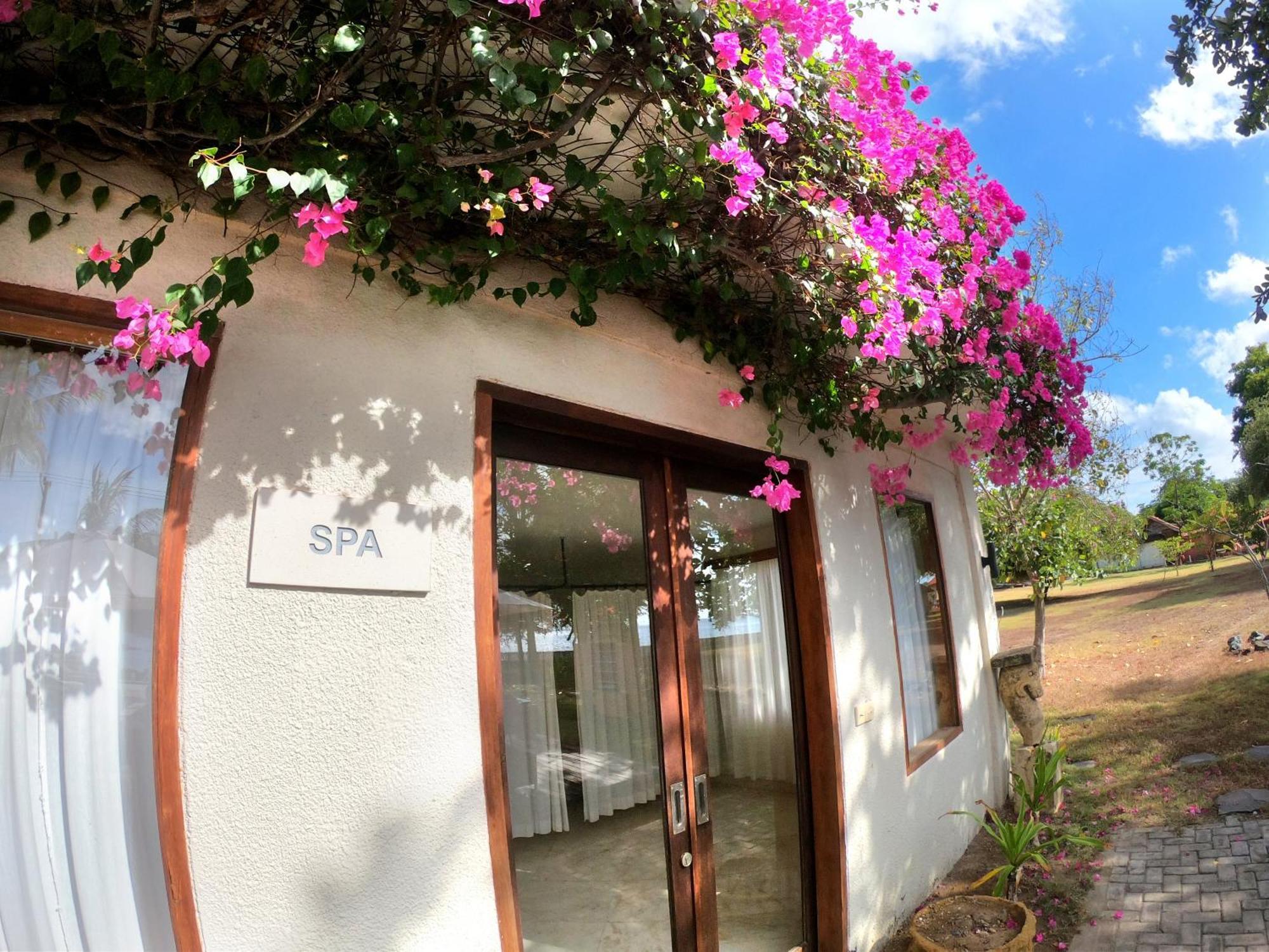 Kokomo Resort Gili Gede Exterior photo