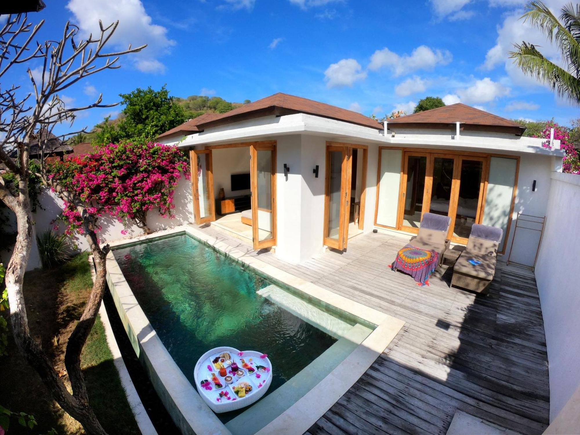 Kokomo Resort Gili Gede Exterior photo