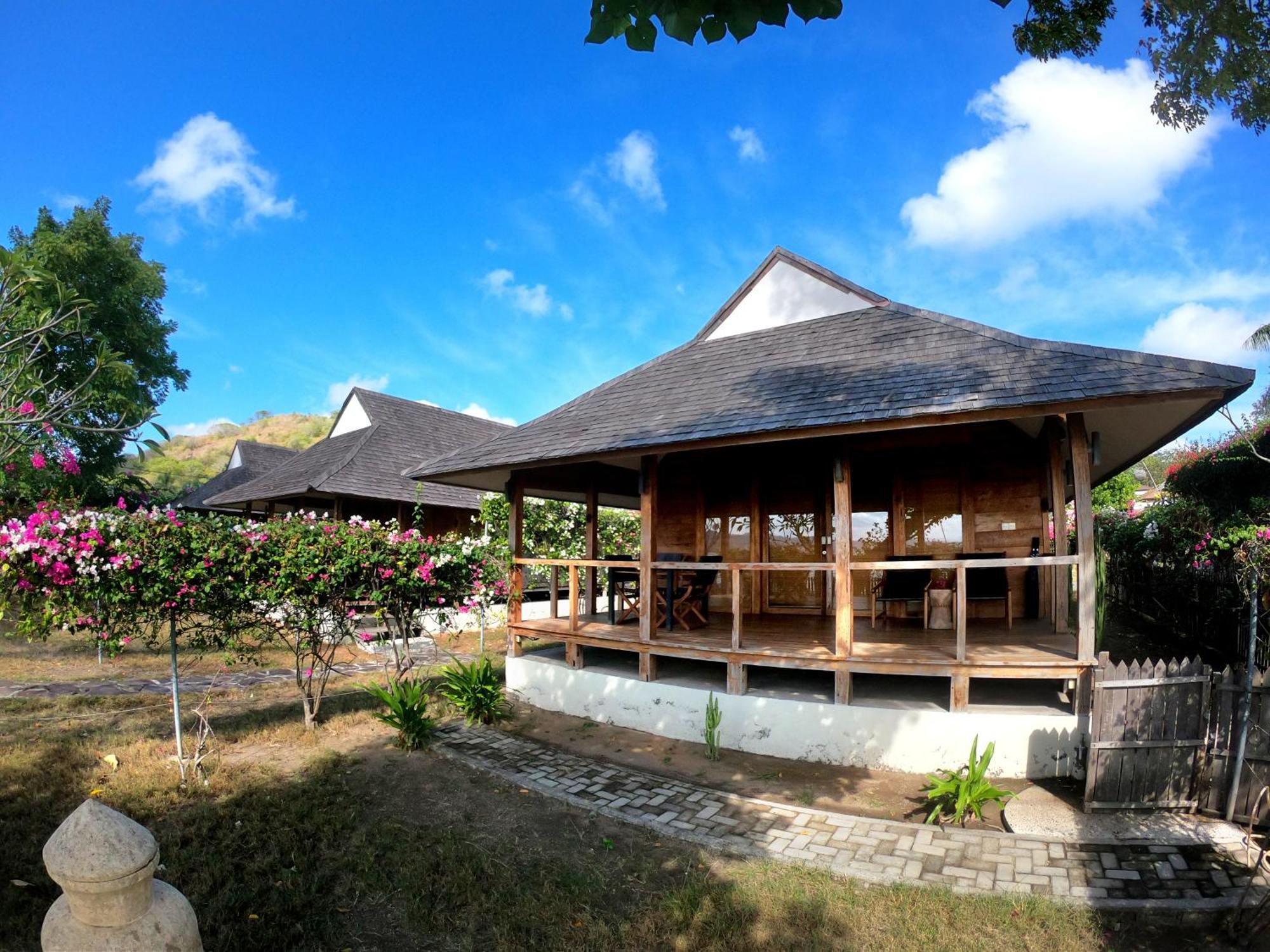 Kokomo Resort Gili Gede Exterior photo